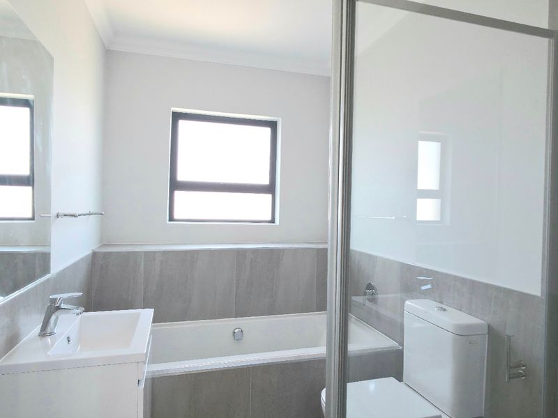 Apartment For Sale In Blouberg - Photo 6