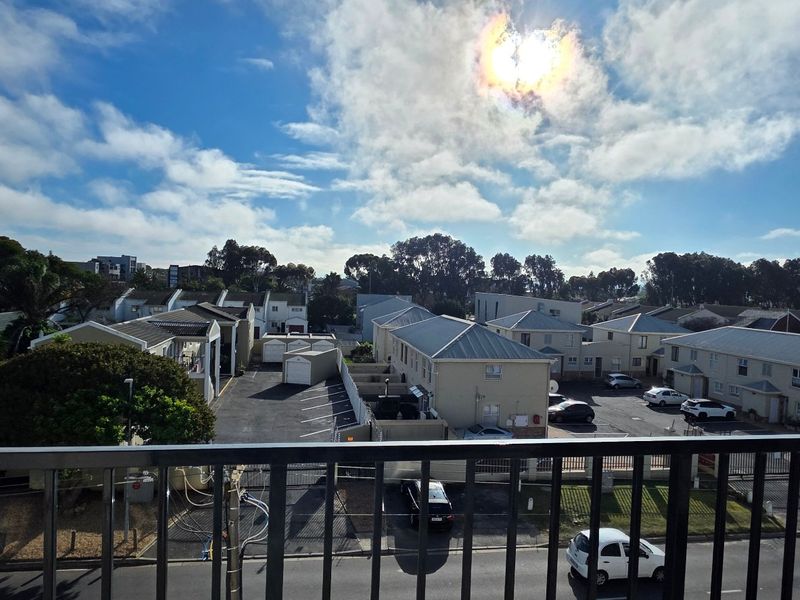 Apartment For Sale In Blouberg - Photo 1