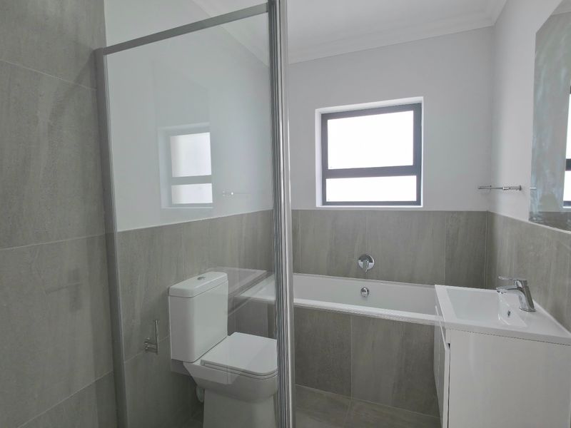 Apartment For Sale In Blouberg - Photo 4