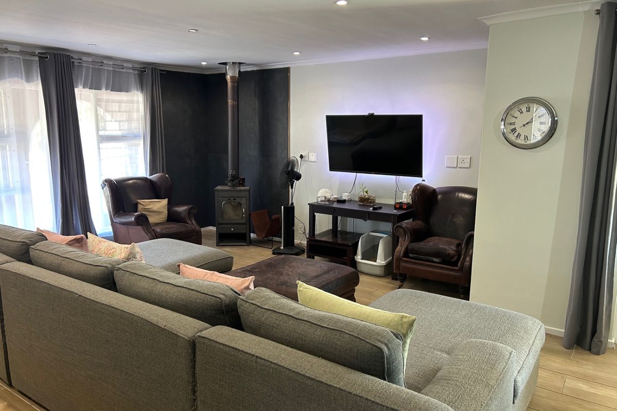 House For Sale In Bellville - Photo 4