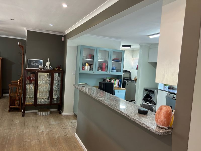 House For Sale In Bellville - Photo 10