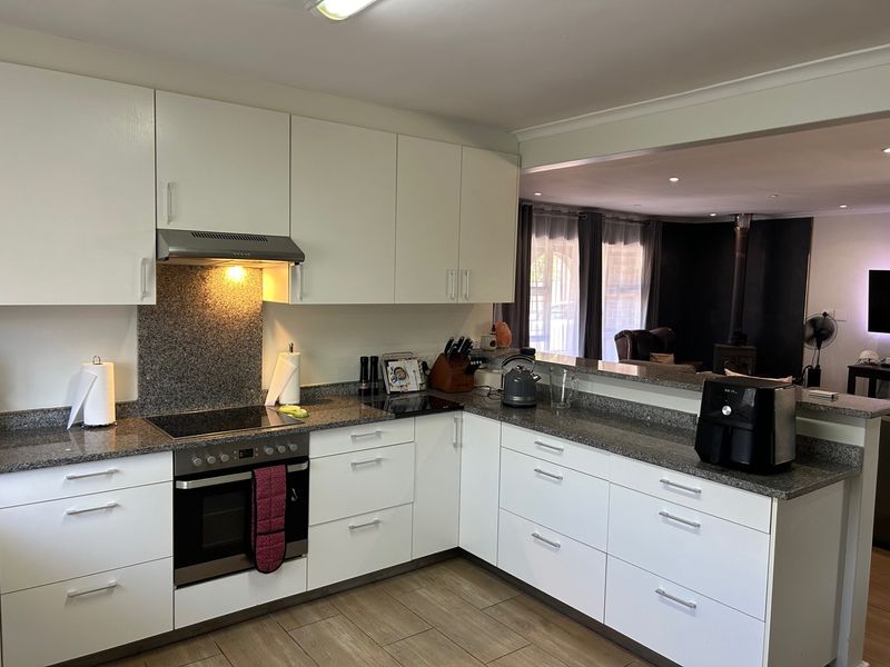 House For Sale In Bellville - Photo 9