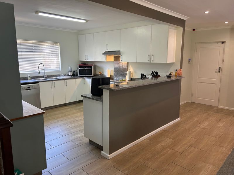 House For Sale In Bellville - Photo 8