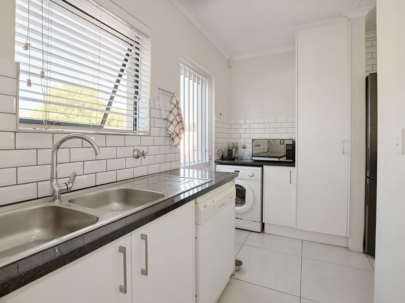 House For Sale In Blouberg - Photo 9