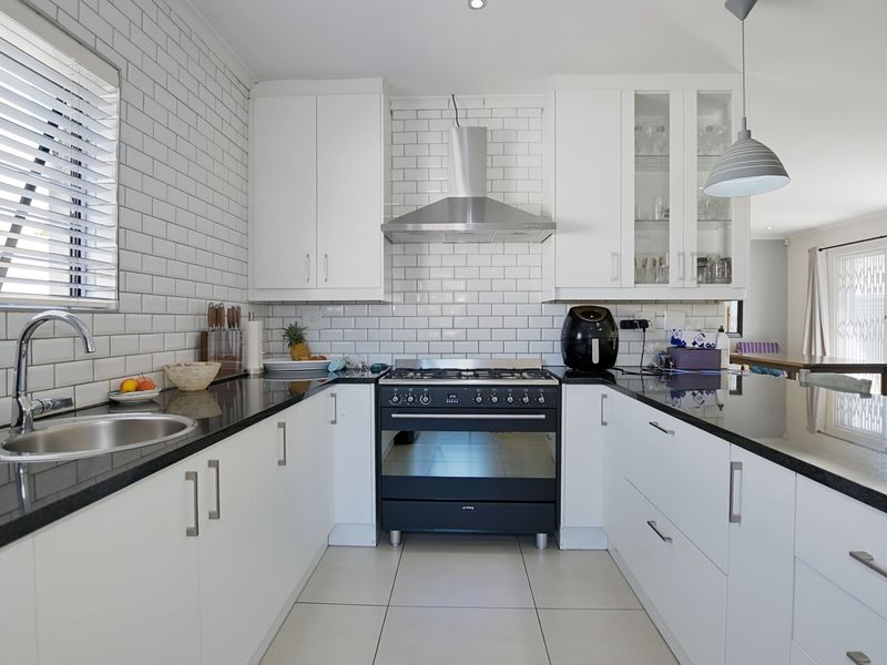 House For Sale In Blouberg - Photo 7