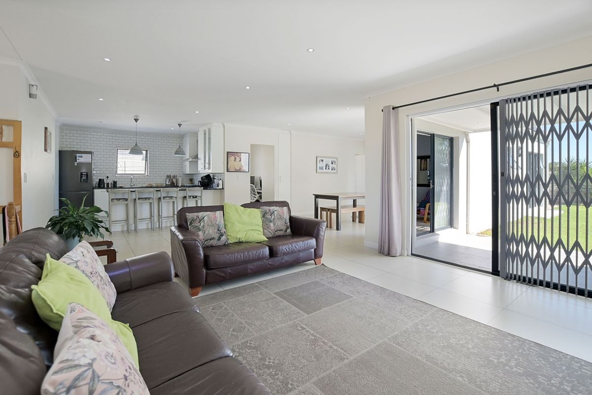 House For Sale In Blouberg - Photo 5