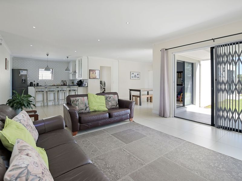 House For Sale In Blouberg - Photo 4