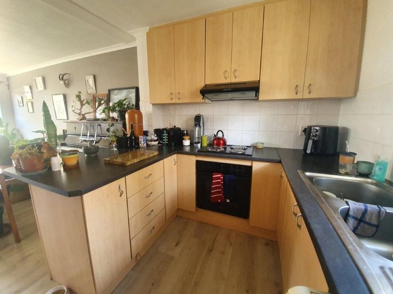 Townhouse Rental Monthly In Blouberg - Photo 2