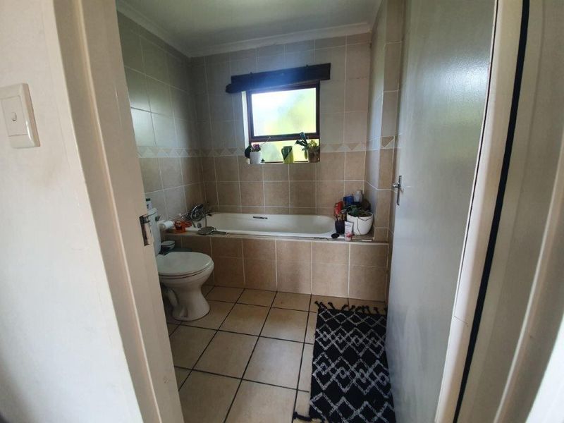 Townhouse Rental Monthly In Blouberg - Photo 8