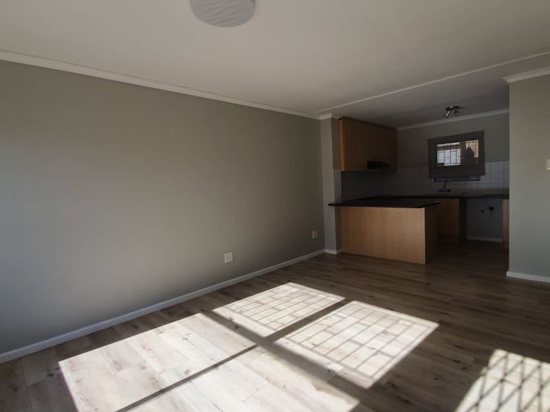 Townhouse Rental Monthly In Blouberg - Photo 6