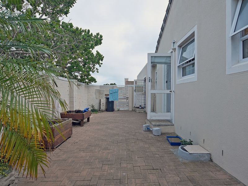 House For Sale In Blouberg - Photo 8