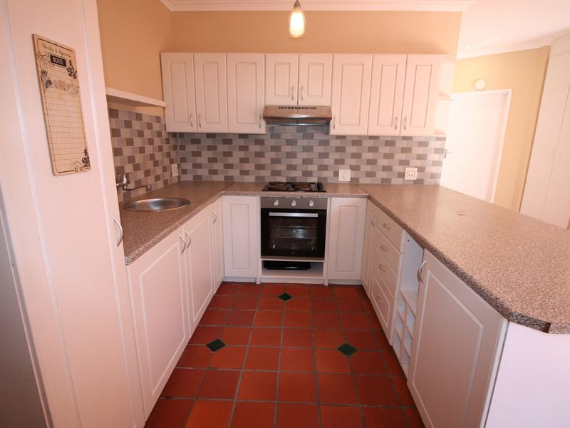 House Rental Monthly In Blouberg - Photo 8