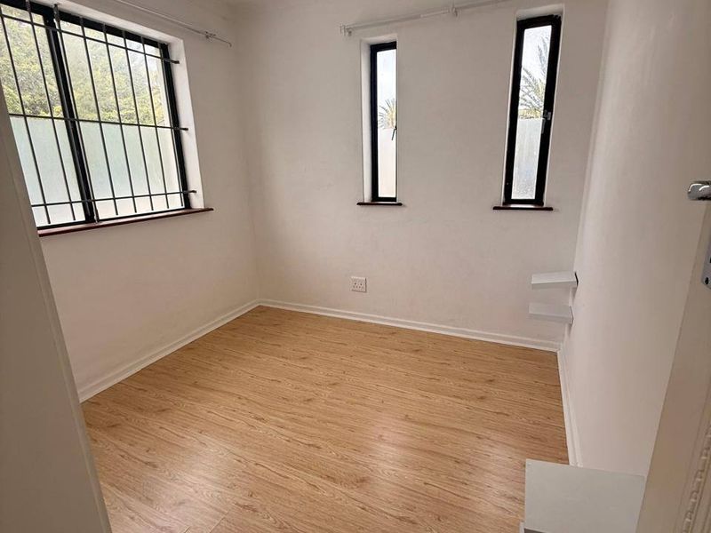 Townhouse Rental Monthly In Blouberg - Photo 8