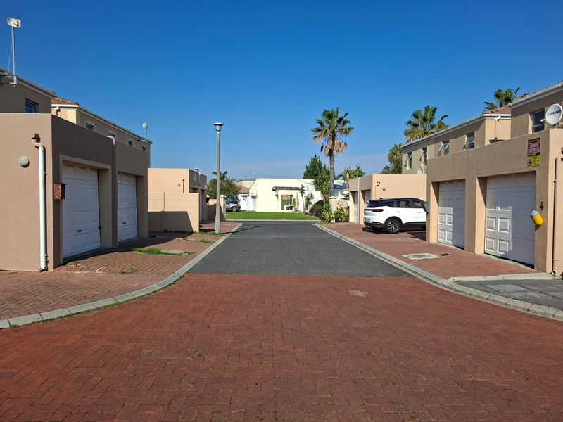 House For Sale In Blouberg - Photo 2