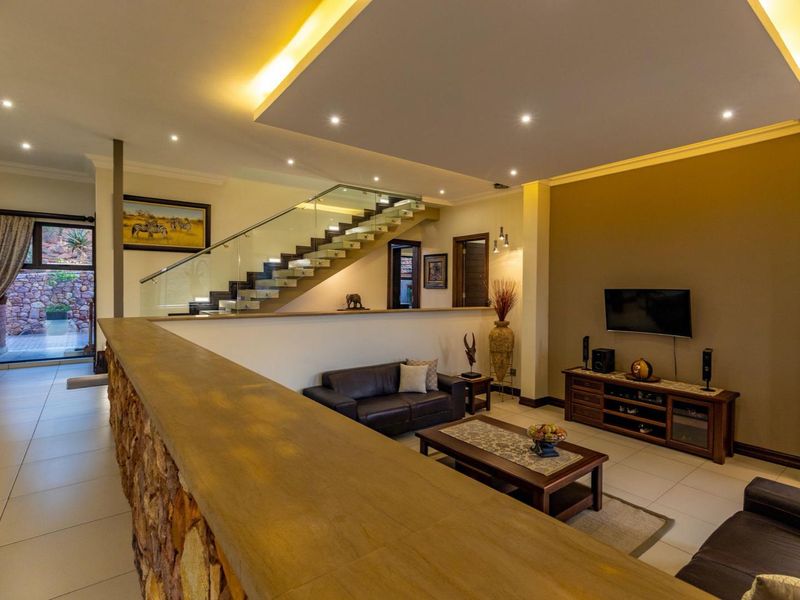 Exclusive 3-Bedroom with guest Cottage on a Game Farm Estate between  Heidelberg & Vereeniging - Photo 8