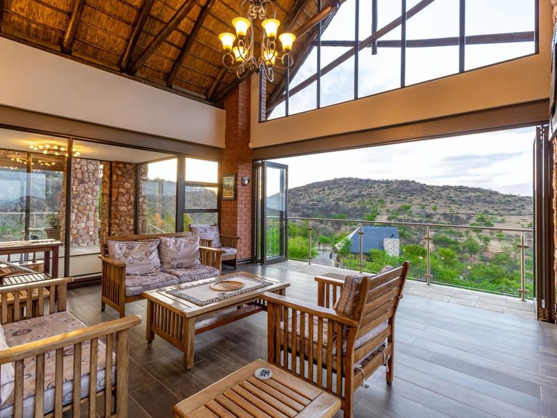 Exclusive 3-Bedroom with guest Cottage on a Game Farm Estate between  Heidelberg & Vereeniging - Photo 5