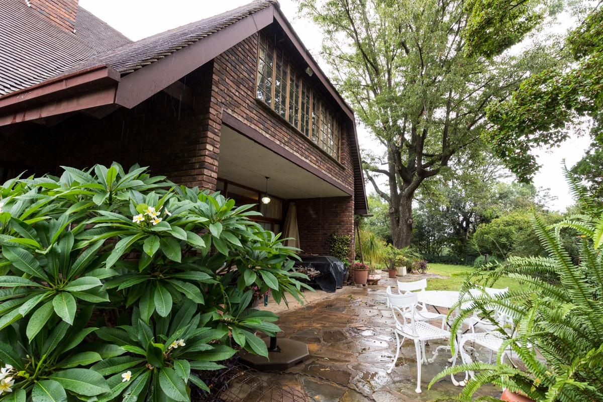 LOVELY 2 HECTARE RESIDENTIAL PROPERTY in KYALAMI - Photo 2