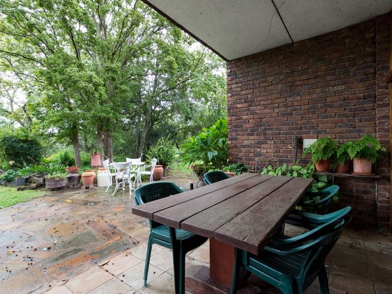 LOVELY 2 HECTARE RESIDENTIAL PROPERTY in KYALAMI - Photo 9