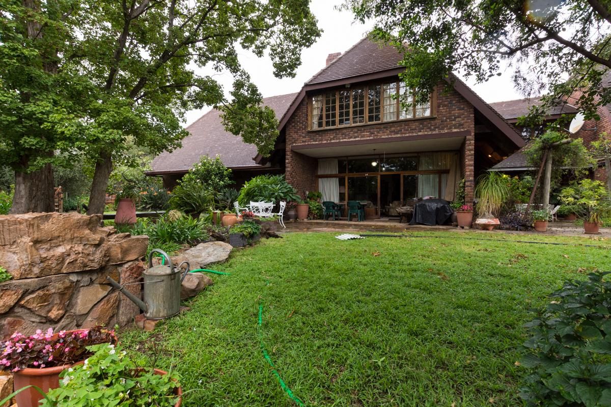 LOVELY 2 HECTARE RESIDENTIAL PROPERTY in KYALAMI - Photo 4