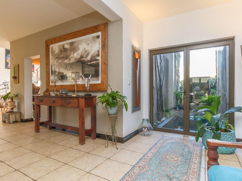 Designer Home in Cedar Lakes Waiting to be Snatched up! - Photo 7
