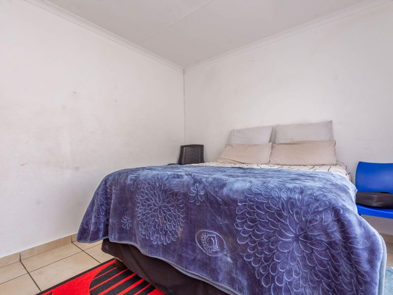 Apartment For Sale in Ormonde Johannesburg - Photo 10