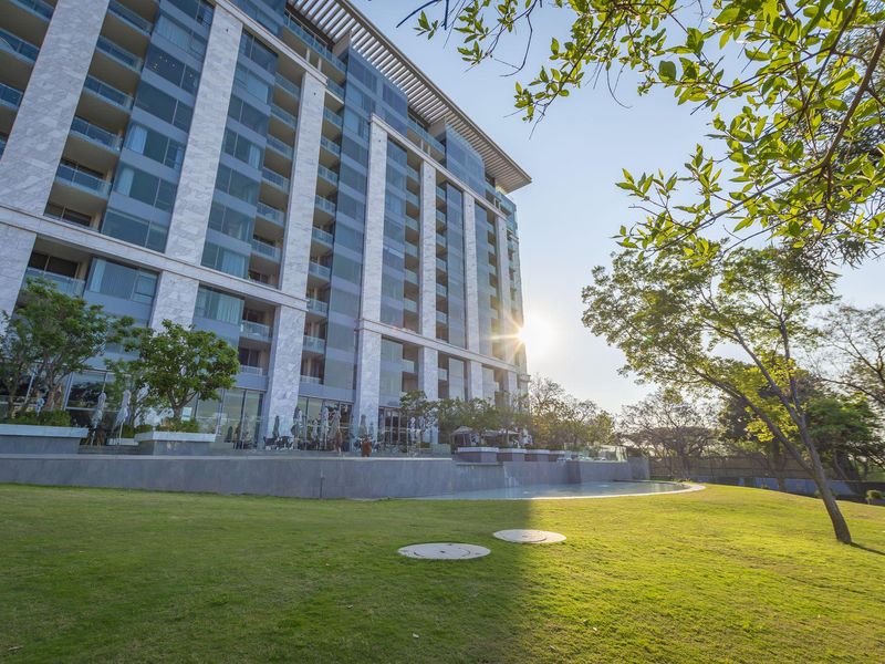 Apartment For Sale in Sandhurst, Sandton, Gauteng - Photo 1