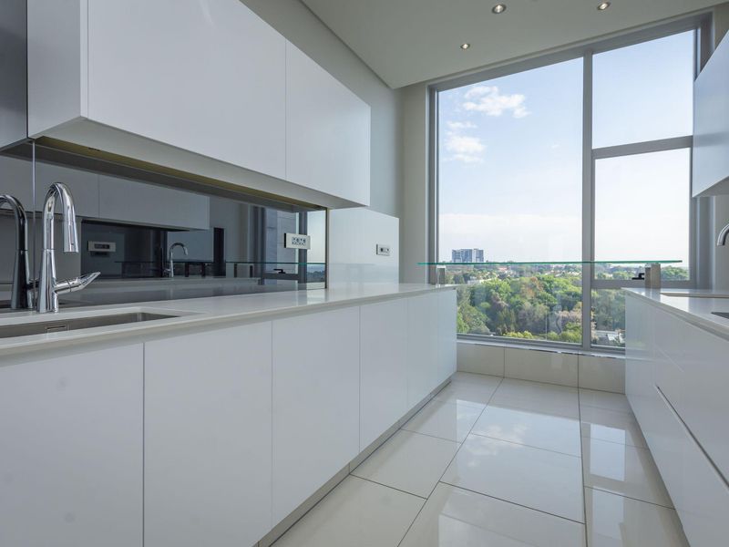 Apartment For Sale in Sandhurst, Sandton, Gauteng - Photo 7