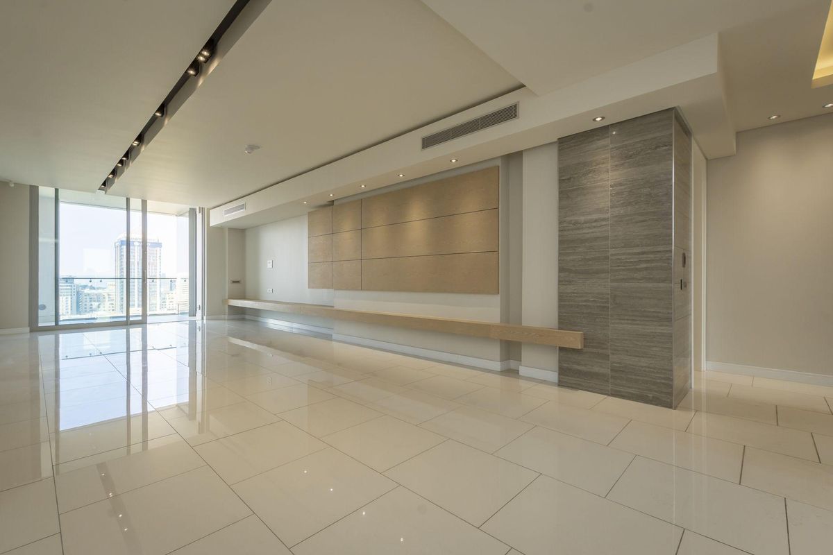 Apartment For Sale in Sandhurst, Sandton, Gauteng - Photo 2