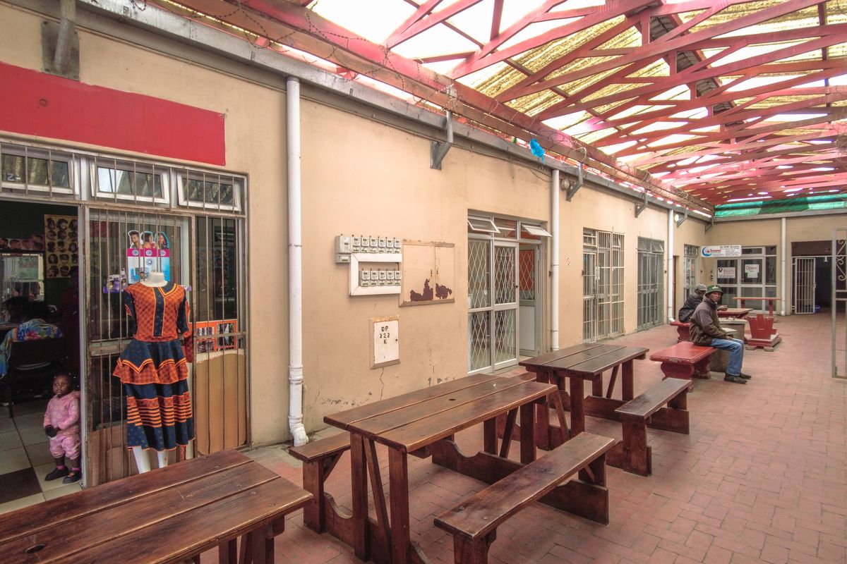 Retail For Sale in East London Central, East London, Eastern Cape - Photo 3