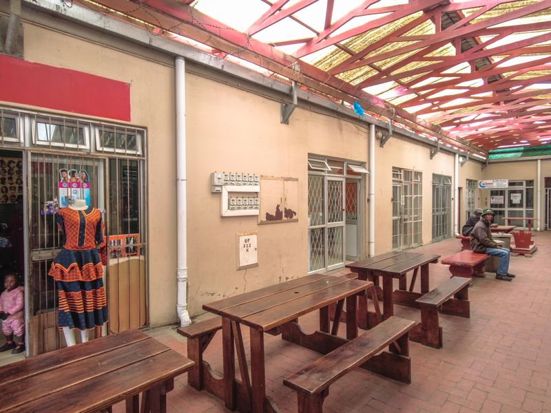 Retail For Sale in East London Central, East London, Eastern Cape - Photo 3
