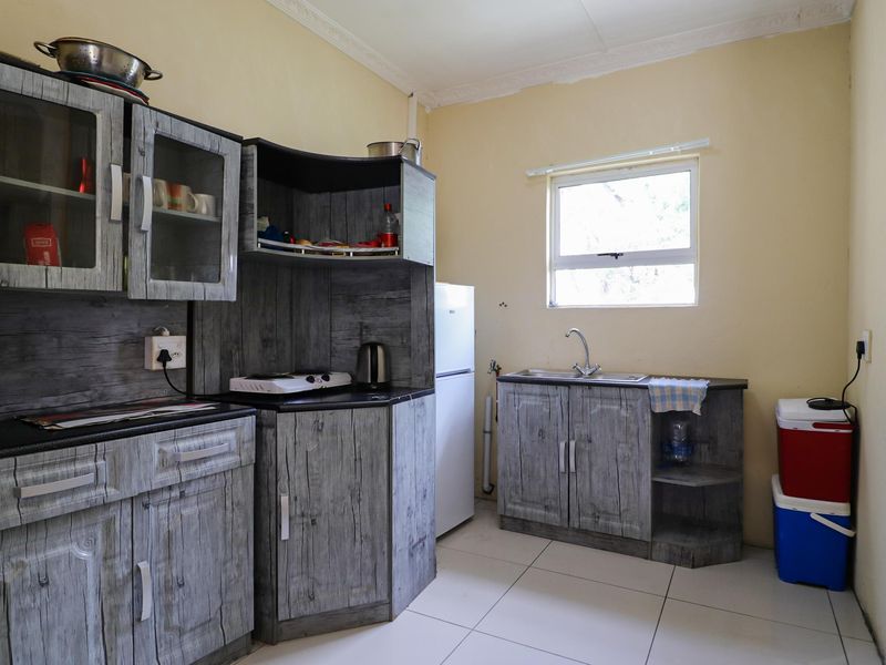 House For Sale in Fort Hill, King Williams Town, Eastern Cape - Photo 10