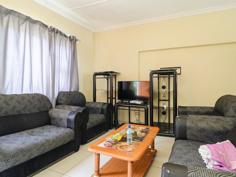 House For Sale in Fort Hill, King Williams Town, Eastern Cape - Photo 9