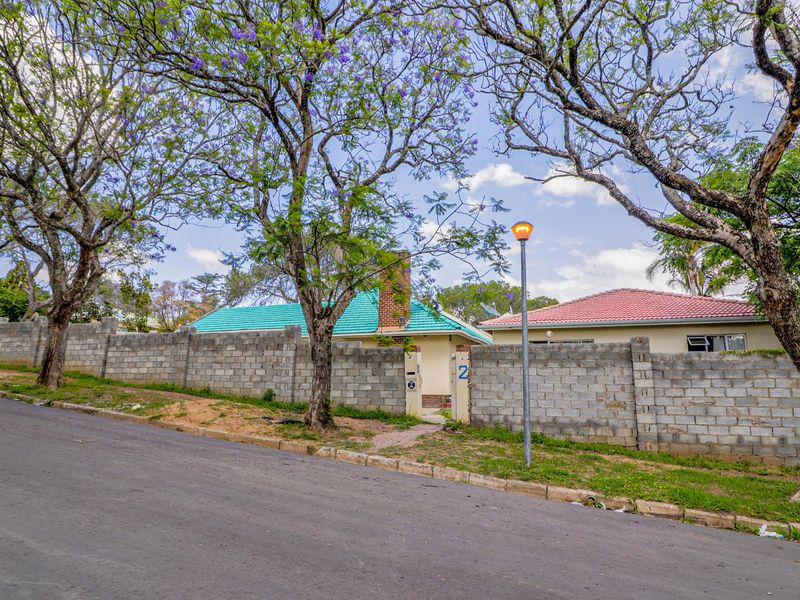 House For Sale in Fort Hill, King Williams Town, Eastern Cape - Photo 2