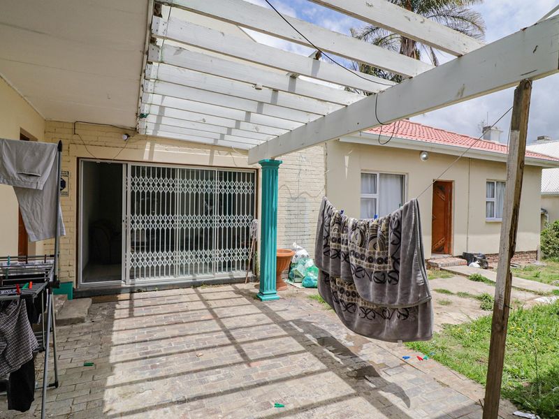 House For Sale in Fort Hill, King Williams Town, Eastern Cape - Photo 4