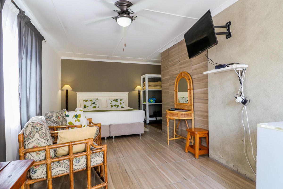 House For Sale in Selborne, East London, Eastern Cape - Photo 5