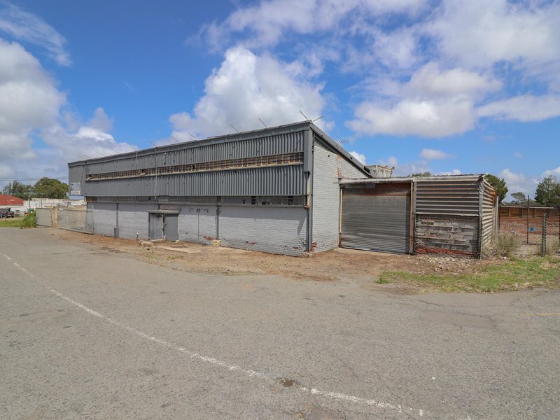 Warehouse For Sale in Eureka, East London, Eastern Cape - Photo 2