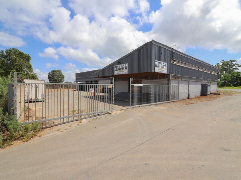 Warehouse For Sale in Eureka, East London, Eastern Cape - Photo 1