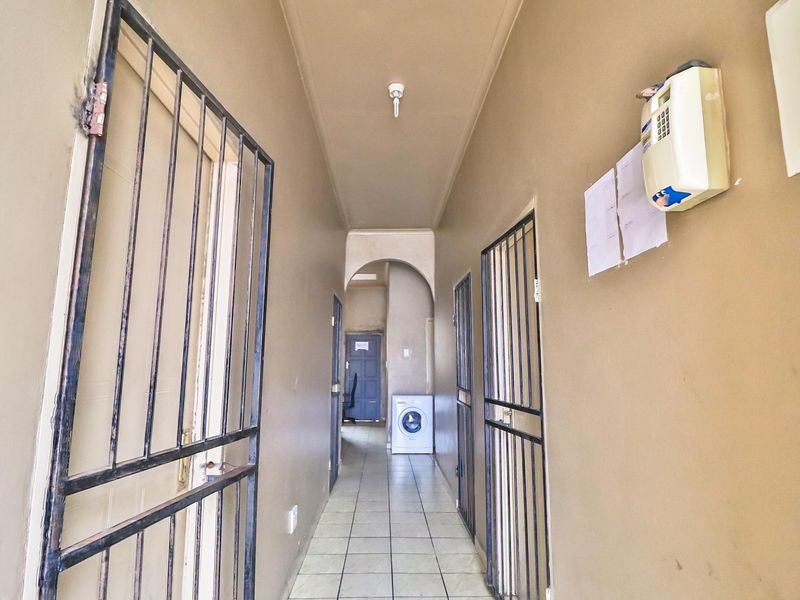 House For Sale in East London Central, East London, Eastern Cape - Photo 8