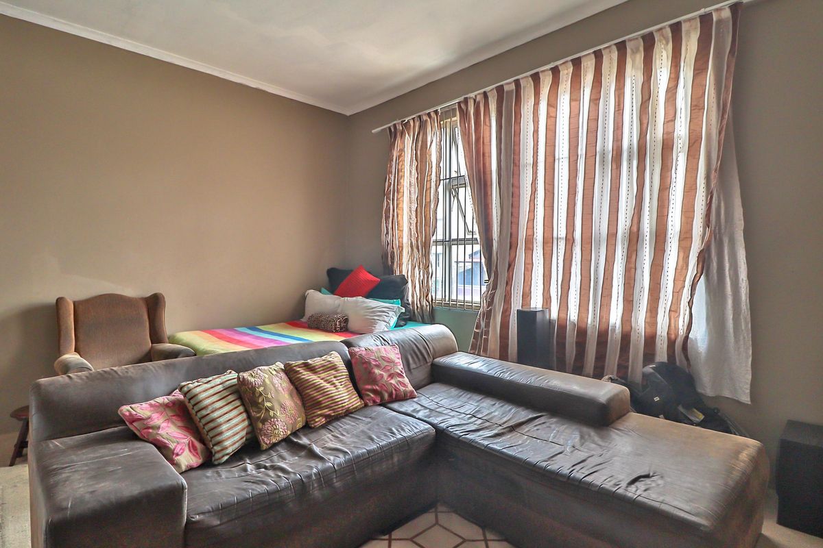 House For Sale in East London Central, East London, Eastern Cape - Photo 3