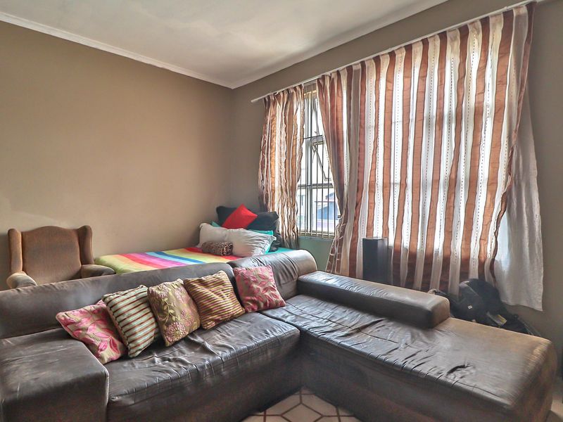 House For Sale in East London Central, East London, Eastern Cape - Photo 3
