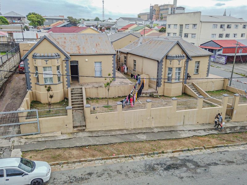 House For Sale in East London Central, East London, Eastern Cape - Photo 1