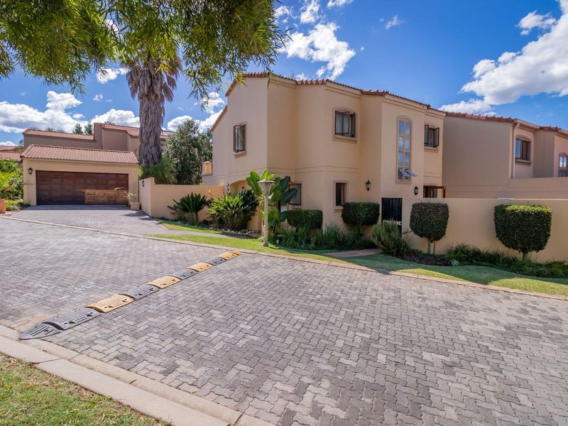 Stunning Three Bedroom Home in sought after Estate - Photo 3