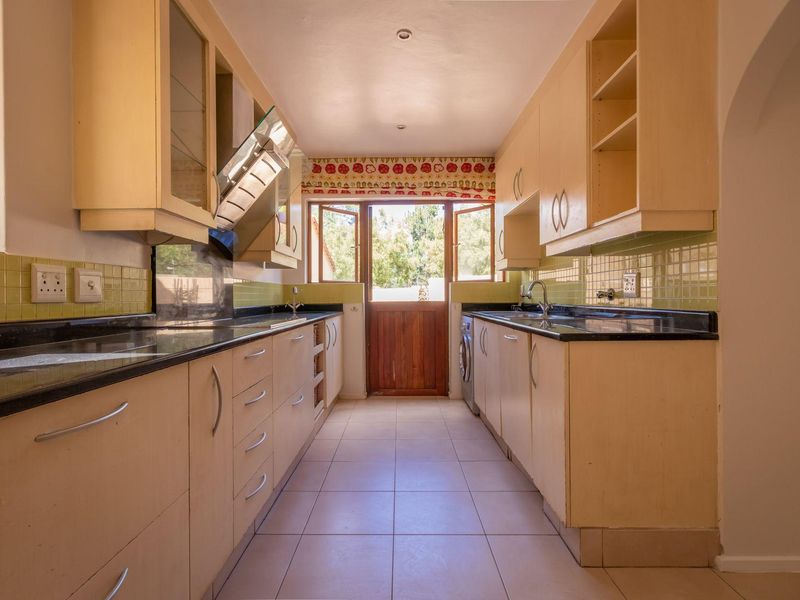 Stunning Three Bedroom Home in sought after Estate - Photo 7