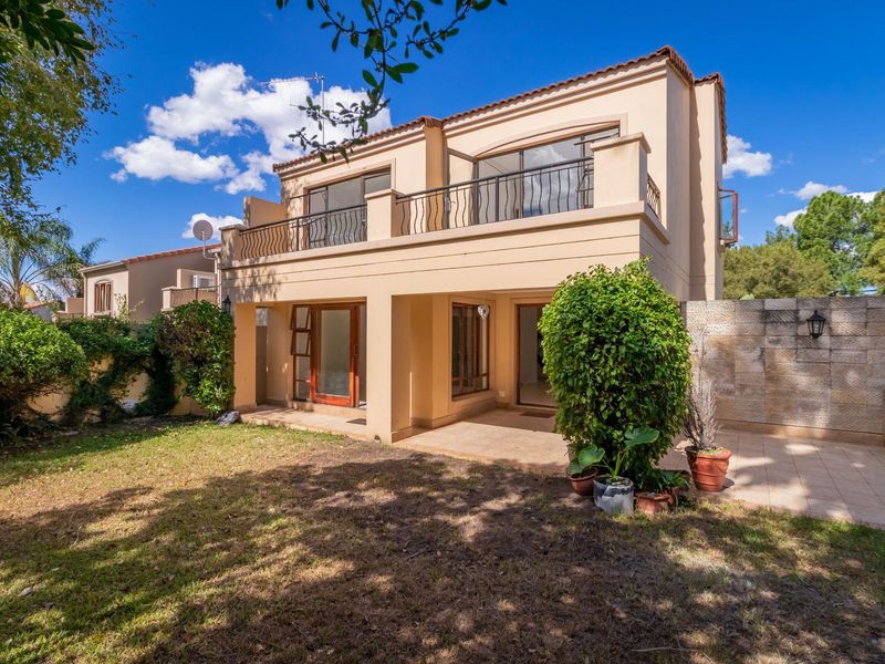 Stunning Three Bedroom Home in sought after Estate - Photo 1