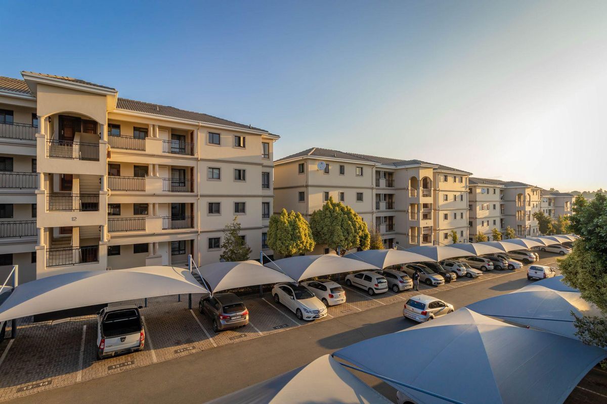 Apartment For Sale in Noordwyk, Midrand, Gauteng - Photo 4