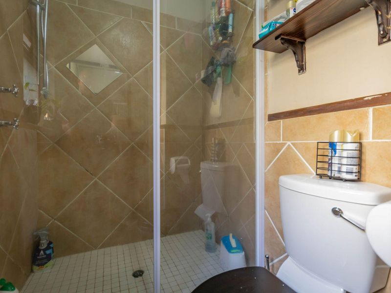 Apartment For Sale in Lonehill, Sandton, Gauteng - Photo 10