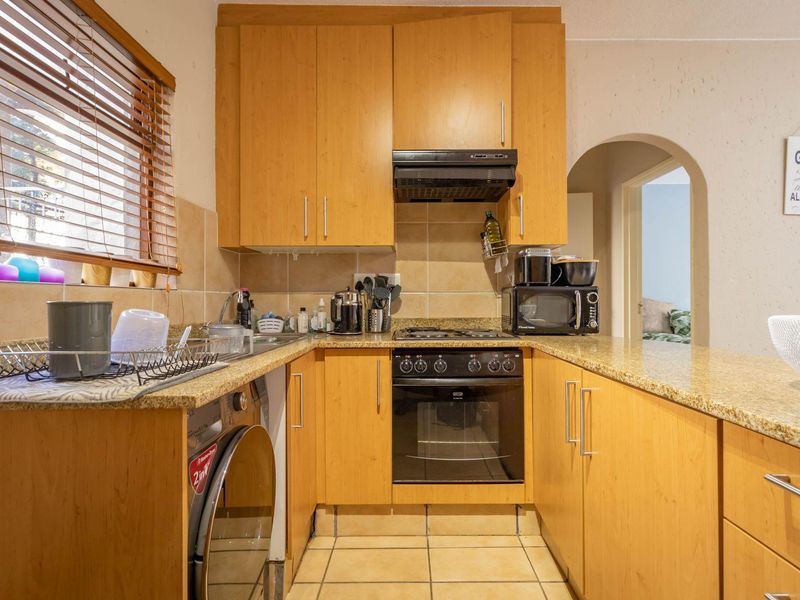 Apartment For Sale in Lonehill, Sandton, Gauteng - Photo 6