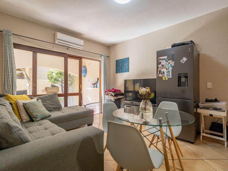 Apartment For Sale in Lonehill, Sandton, Gauteng - Photo 3