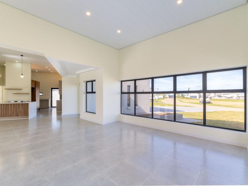 Newly built 3 Bedroom house for sale in Le Grand - direct from developer no Transfer Fees! - Photo 5