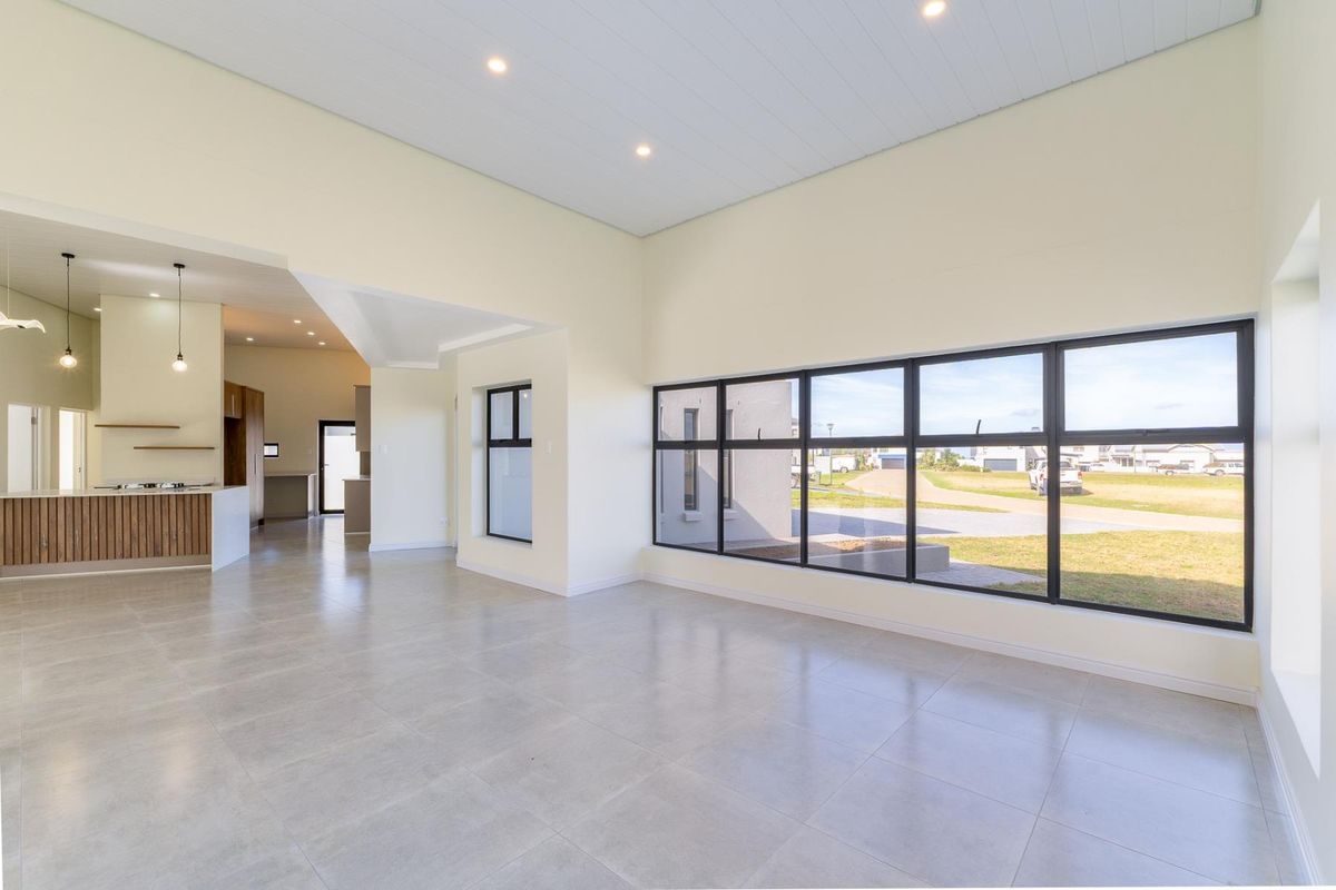 Newly built 3 Bedroom house for sale in Le Grand - direct from developer no Transfer Fees! - Photo 5